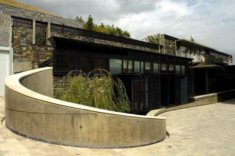 Ramp House Curved