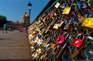 paris love locks close up