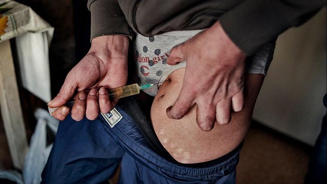 Russia, Yekaterinburg. Oxana, 33 Years Old, Is Injecting The Krokodil.