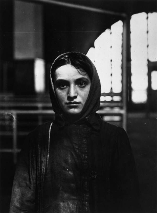 Ellis Island Immigrants