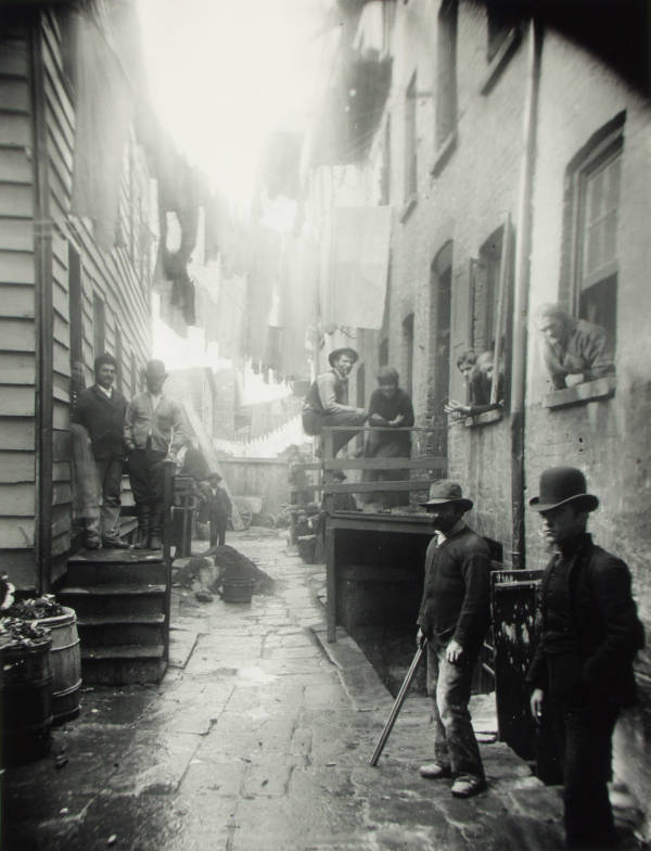 New York Alleyway With Gangsters