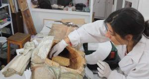 Jesus Butt Note Find