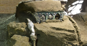 Pompeii Chariot Full